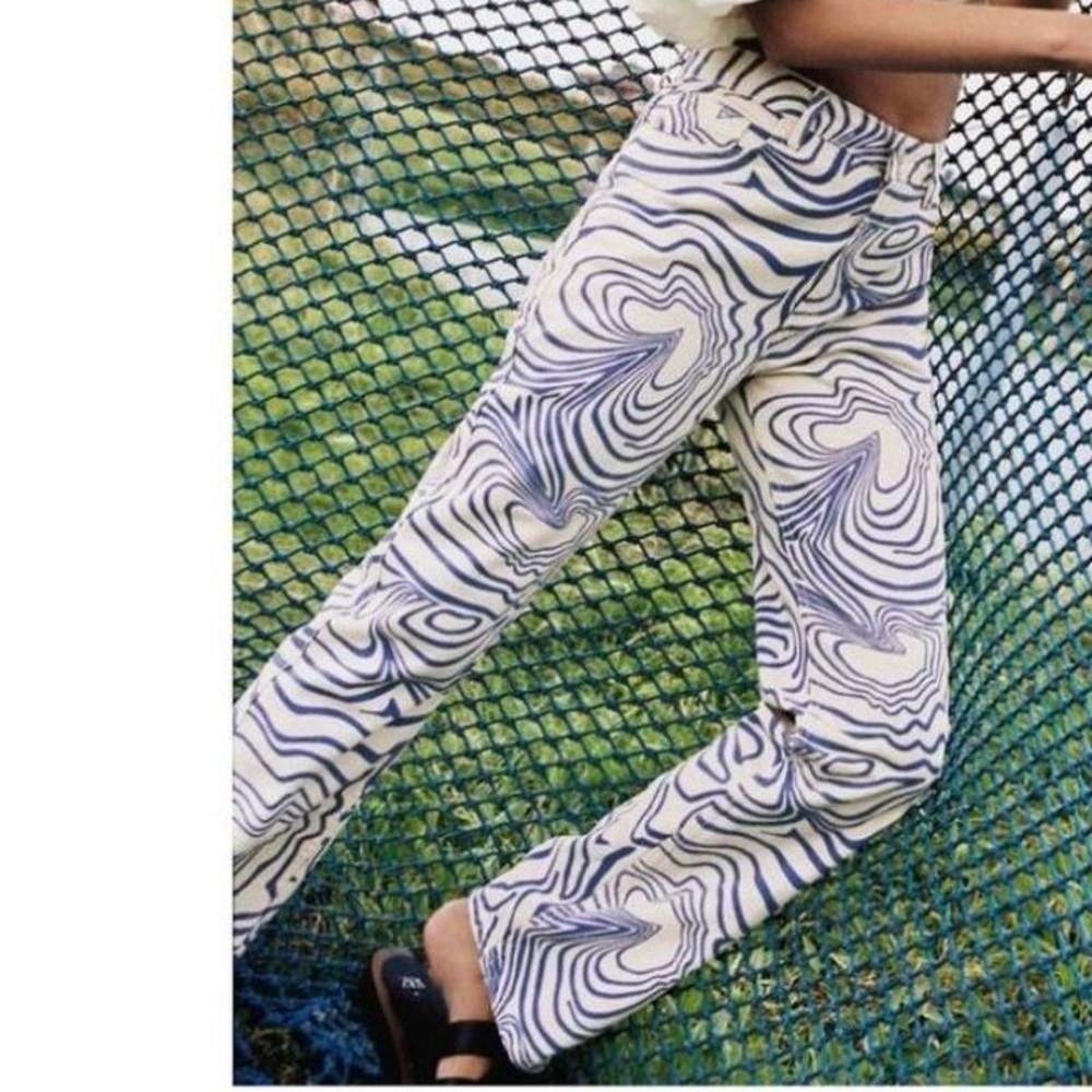 Zara Women’s Swirl Jeans Size 0 Blue White Pants Straight Leg - Picture 9 of 9